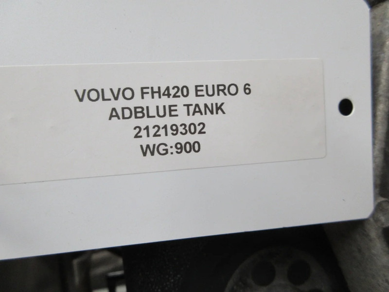 Volvo FH420 21219302 ADBLUE TANK EURO 6 - Drivstofftank for Lastebil: bilde 3 Volvo FH420 21219302 ADBLUE TANK EURO 6 - Drivstofftank for Lastebil: bilde 3