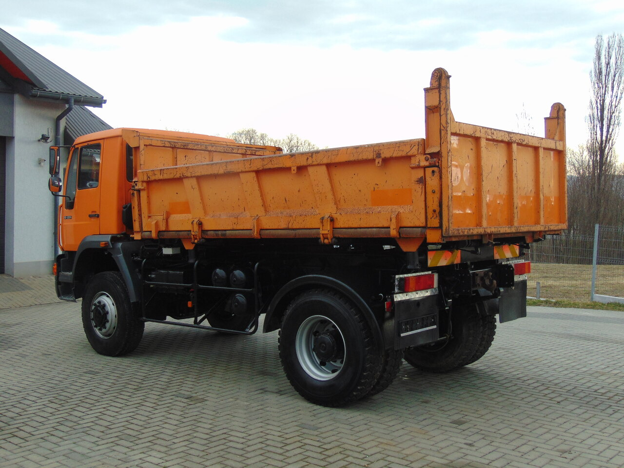 MAN 18-224 4x4 KIPER - Tippbil: bilde 3 MAN 18-224 4x4 KIPER - Tippbil: bilde 3