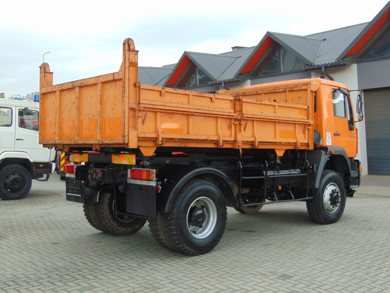 MAN 18-224 4x4 KIPER - Tippbil: bilde 4 MAN 18-224 4x4 KIPER - Tippbil: bilde 4