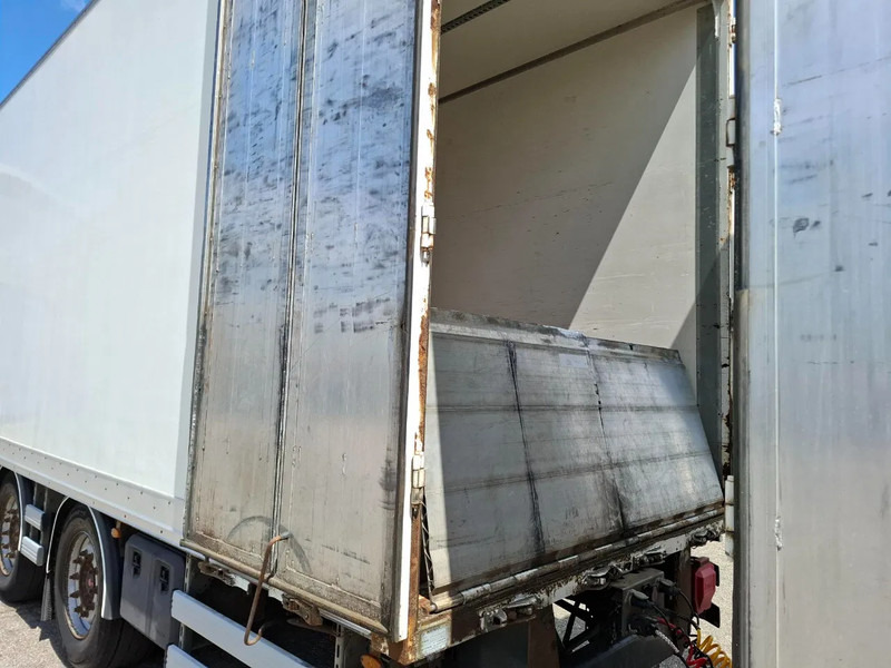 Skapbil DAF CF 330 / VOLUME COMBI / THROUGH-LOADING SYSTEM / TUV:08-01-2026 / DEB / AIRCO / MANUAL / EURO-6 / 2016: bilde 17