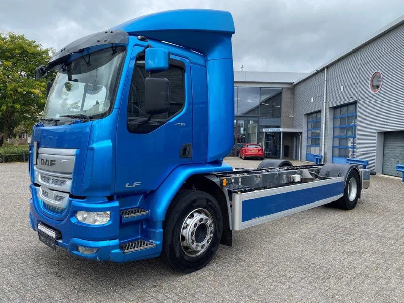 DAF LF290 / ONLY:429873KM / LWDS / GOOD TYRES / AUTOMATIC / EURO-6 / 2018 - Chassis lastebil: bilde 1 DAF LF290 / ONLY:429873KM / LWDS / GOOD TYRES / AUTOMATIC / EURO-6 / 2018 - Chassis lastebil: bilde 1