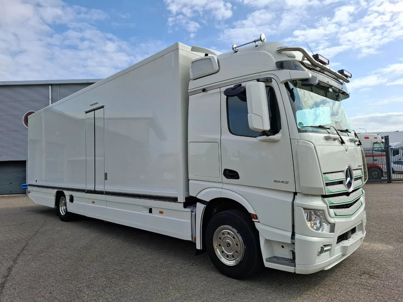 Mercedes-Benz Actros 1843 / GERMAN FLOWER TRUCK / 162021 KM / ISOLATED BOX / COOL & HEATED / NAVI / PLATFORM 1500 KG / TOP CONDITION / FULL-AI - Matbil: bilde 2 Mercedes-Benz Actros 1843 / GERMAN FLOWER TRUCK / 162021 KM / ISOLATED BOX / COOL & HEATED / NAVI / PLATFORM 1500 KG / TOP CONDITION / FULL-AI - Matbil: bilde 2