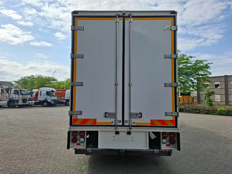 Mercedes-Benz Actros 1843 / GERMAN FLOWER TRUCK / 162021 KM / ISOLATED BOX / COOL & HEATED / NAVI / PLATFORM 1500 KG / TOP CONDITION / FULL-AI - Matbil: bilde 4 Mercedes-Benz Actros 1843 / GERMAN FLOWER TRUCK / 162021 KM / ISOLATED BOX / COOL & HEATED / NAVI / PLATFORM 1500 KG / TOP CONDITION / FULL-AI - Matbil: bilde 4