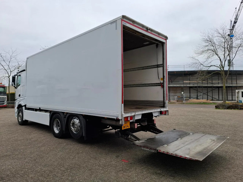 Mercedes-Benz Actros 2843 / NL TRUCK / TUV:08-01-2026 / LIFT+LENKACHSE / SMART TACHO / NAVI / PLATFORM 1500 KG / 2XBED / EURO-6 / 2015 - Skapbil: bilde 4 Mercedes-Benz Actros 2843 / NL TRUCK / TUV:08-01-2026 / LIFT+LENKACHSE / SMART TACHO / NAVI / PLATFORM 1500 KG / 2XBED / EURO-6 / 2015 - Skapbil: bilde 4