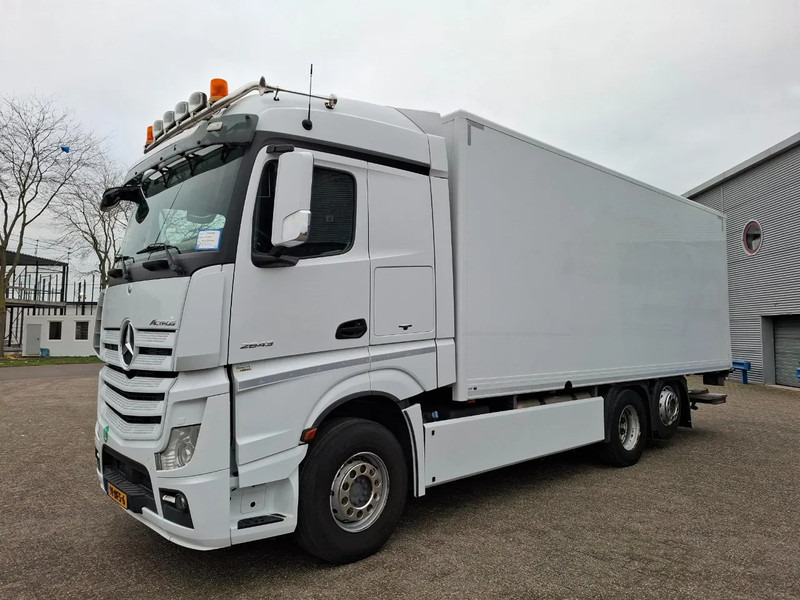 Mercedes-Benz Actros 2843 / NL TRUCK / TUV:08-01-2026 / LIFT+LENKACHSE / SMART TACHO / NAVI / PLATFORM 1500 KG / 2XBED / EURO-6 / 2015 - Skapbil: bilde 1 Mercedes-Benz Actros 2843 / NL TRUCK / TUV:08-01-2026 / LIFT+LENKACHSE / SMART TACHO / NAVI / PLATFORM 1500 KG / 2XBED / EURO-6 / 2015 - Skapbil: bilde 1