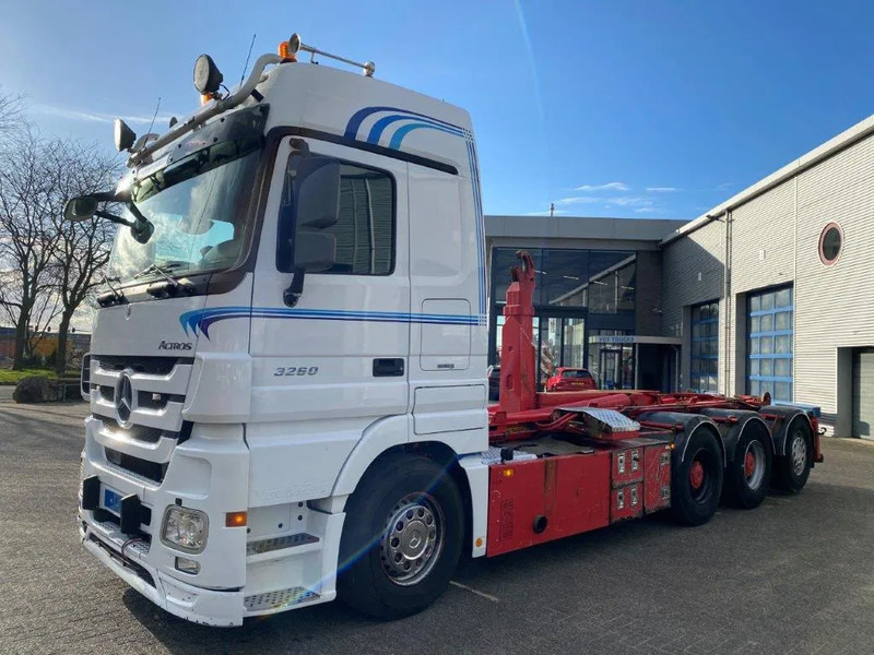 Mercedes-Benz Actros 3260 V8 / 15,9L / 8X4 / BIG AXLE / PALFINGER T26 HOOKLIFT / LIFT+LENKACHSE / FULL-AIR / AIRCO / AUTOMATIC / EURO-5 / 2013 - Krokbil: bilde 3 Mercedes-Benz Actros 3260 V8 / 15,9L / 8X4 / BIG AXLE / PALFINGER T26 HOOKLIFT / LIFT+LENKACHSE / FULL-AIR / AIRCO / AUTOMATIC / EURO-5 / 2013 - Krokbil: bilde 3