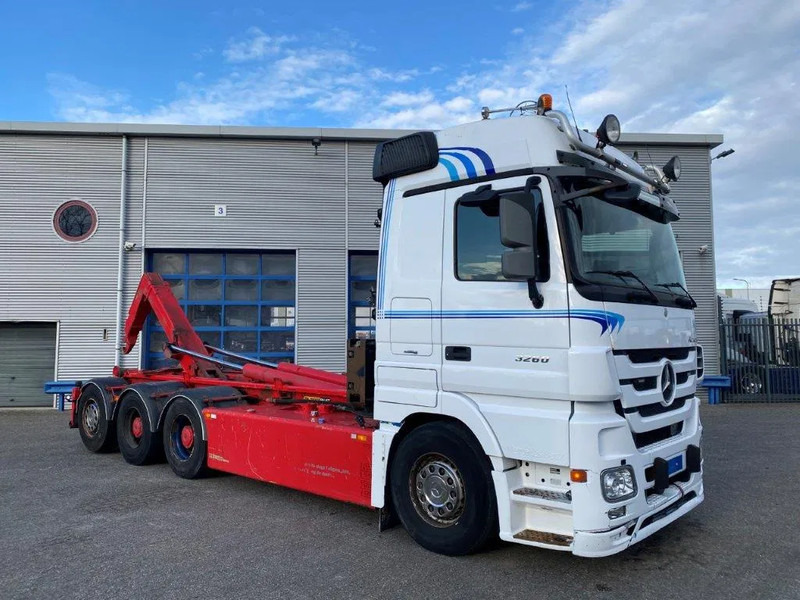 Mercedes-Benz Actros 3260 V8 / 15,9L / 8X4 / BIG AXLE / PALFINGER T26 HOOKLIFT / LIFT+LENKACHSE / FULL-AIR / AIRCO / AUTOMATIC / EURO-5 / 2013 - Krokbil: bilde 5 Mercedes-Benz Actros 3260 V8 / 15,9L / 8X4 / BIG AXLE / PALFINGER T26 HOOKLIFT / LIFT+LENKACHSE / FULL-AIR / AIRCO / AUTOMATIC / EURO-5 / 2013 - Krokbil: bilde 5