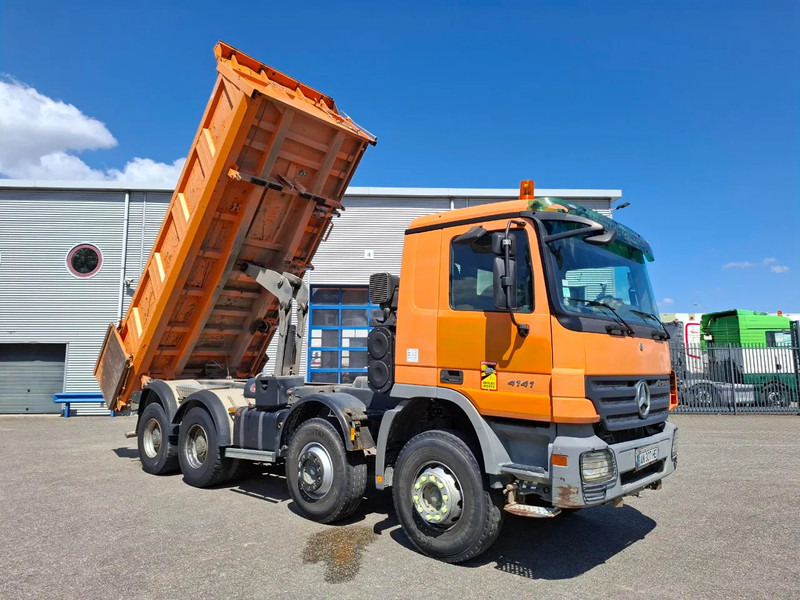 Mercedes-Benz Actros 4141 / 3SIDE MEILLER TIPPER / FULL-STEEL / DRUM BRAKES / ONLY:535937 KM / 2XSTEERING AXLE / AIRCO / AUTOMATIC / EURO-3 / - Tippbil: bilde 5 Mercedes-Benz Actros 4141 / 3SIDE MEILLER TIPPER / FULL-STEEL / DRUM BRAKES / ONLY:535937 KM / 2XSTEERING AXLE / AIRCO / AUTOMATIC / EURO-3 / - Tippbil: bilde 5