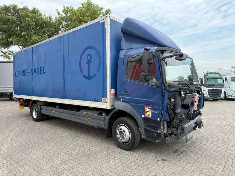 Mercedes-Benz Atego 1218 / ENGINE RUNNING / ONLY:204997 KM / CLOSED BOX / PLATFORM 1500KG / LWDS / AIRCO / AUTOMATIC / EURO-6 / 2017 - Skapbil: bilde 2 Mercedes-Benz Atego 1218 / ENGINE RUNNING / ONLY:204997 KM / CLOSED BOX / PLATFORM 1500KG / LWDS / AIRCO / AUTOMATIC / EURO-6 / 2017 - Skapbil: bilde 2
