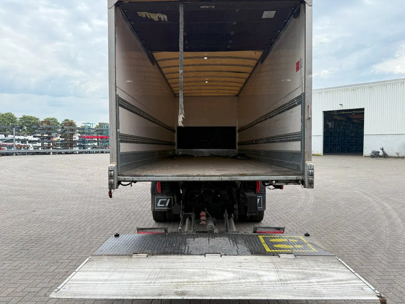 Mercedes-Benz Atego 1218 / ENGINE RUNNING / ONLY:204997 KM / CLOSED BOX / PLATFORM 1500KG / LWDS / AIRCO / AUTOMATIC / EURO-6 / 2017 - Skapbil: bilde 5 Mercedes-Benz Atego 1218 / ENGINE RUNNING / ONLY:204997 KM / CLOSED BOX / PLATFORM 1500KG / LWDS / AIRCO / AUTOMATIC / EURO-6 / 2017 - Skapbil: bilde 5