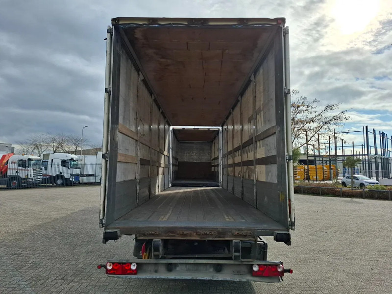 Renault T480 COMFORT / DOUBLE TANK / TIR LINE / TUV:30-03-2026 / THROUGH LOADING SYSTEM / LWDS / AUTOMATIC / EURO-6 / 2017 - Kapellbil: bilde 5 Renault T480 COMFORT / DOUBLE TANK / TIR LINE / TUV:30-03-2026 / THROUGH LOADING SYSTEM / LWDS / AUTOMATIC / EURO-6 / 2017 - Kapellbil: bilde 5