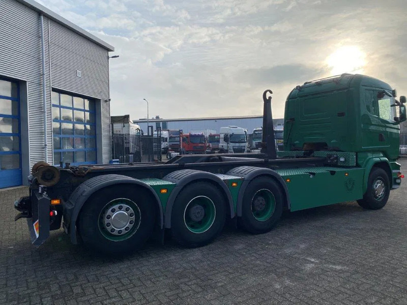 Scania R520 V8 / 8X4 / BIG AXLE / AJK HOOKLIFT 30TON / LIFT+LENKACHSE / NAVI / LEATHER / FULL-AIR / AUTOMATIC / EURO-6 / 2015 - Krokbil: bilde 5 Scania R520 V8 / 8X4 / BIG AXLE / AJK HOOKLIFT 30TON / LIFT+LENKACHSE / NAVI / LEATHER / FULL-AIR / AUTOMATIC / EURO-6 / 2015 - Krokbil: bilde 5
