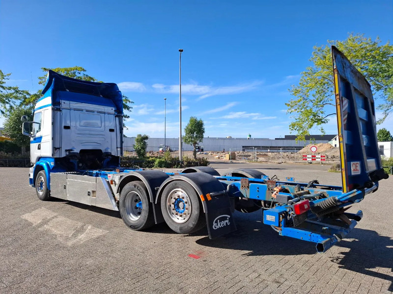 Scania R580 V8 / RETARDER / LIFT+LENKACHSE / FULL-AIR / PLATFORM 2000 KG / LEATHER / AIRCO / AUTOMATIC / EURO-6 / 2015 - Chassis lastebil: bilde 3 Scania R580 V8 / RETARDER / LIFT+LENKACHSE / FULL-AIR / PLATFORM 2000 KG / LEATHER / AIRCO / AUTOMATIC / EURO-6 / 2015 - Chassis lastebil: bilde 3