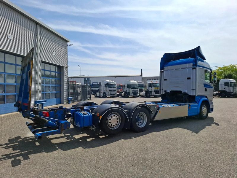Scania R580 V8 / RETARDER / LIFT+LENKACHSE / FULL-AIR / PLATFORM 2000 KG / NAVI / LEATHER / AIRCO / AUTOMATIC / EURO-6 / 2014 - Chassis lastebil: bilde 5 Scania R580 V8 / RETARDER / LIFT+LENKACHSE / FULL-AIR / PLATFORM 2000 KG / NAVI / LEATHER / AIRCO / AUTOMATIC / EURO-6 / 2014 - Chassis lastebil: bilde 5