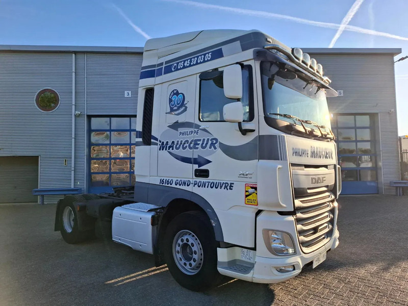 DAF XF106-460 / INTARDER / DEB / MANUAL / AIRCO / CLEAN TRUCK / EURO-6 / 2014 - Trekkvogn: bilde 2 DAF XF106-460 / INTARDER / DEB / MANUAL / AIRCO / CLEAN TRUCK / EURO-6 / 2014 - Trekkvogn: bilde 2