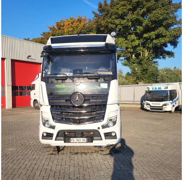 Mercedes-Benz ACTROS 1863 / ENGINE RUNNING / RETARDER / PARK-COOL /HYDRAULICS / ONLY: 268593KM / GIGA-SPACE / MIRRORCAM / AUTOMATIC / EURO-6 / - Trekkvogn: bilde 3 Mercedes-Benz ACTROS 1863 / ENGINE RUNNING / RETARDER / PARK-COOL /HYDRAULICS / ONLY: 268593KM / GIGA-SPACE / MIRRORCAM / AUTOMATIC / EURO-6 / - Trekkvogn: bilde 3