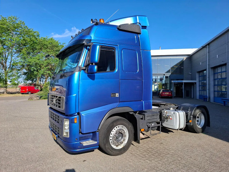Volvo FH13-400 / HYDRAULICS / NL TRUCK / TUV:14-09-2025 / GLOBETROTTER / FRIGDE / AIRCO / AUTOMATIC / EURO-5 / 2006 - Trekkvogn: bilde 1 Volvo FH13-400 / HYDRAULICS / NL TRUCK / TUV:14-09-2025 / GLOBETROTTER / FRIGDE / AIRCO / AUTOMATIC / EURO-5 / 2006 - Trekkvogn: bilde 1