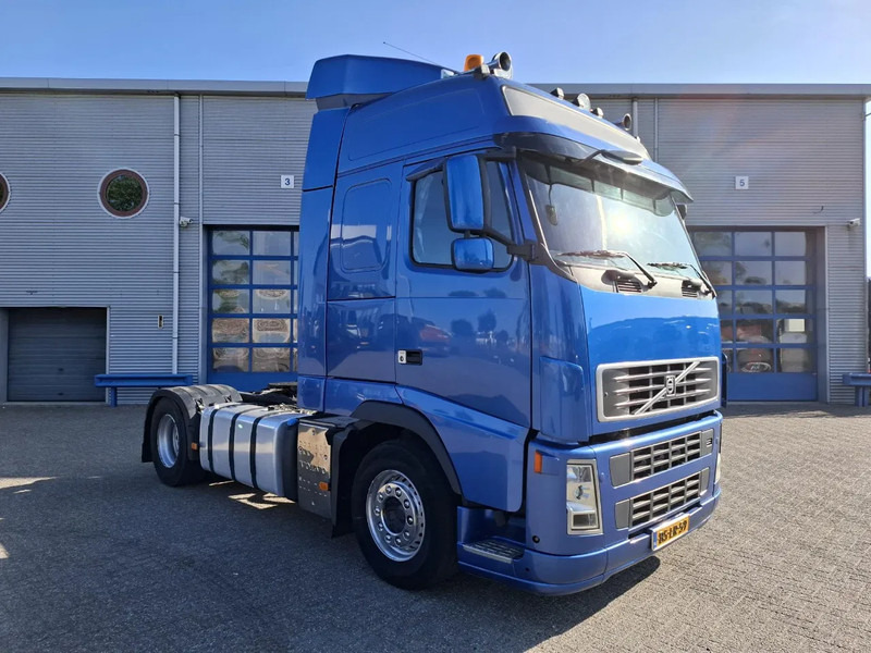 Volvo FH13-400 / HYDRAULICS / NL TRUCK / TUV:14-09-2025 / GLOBETROTTER / FRIGDE / AIRCO / AUTOMATIC / EURO-5 / 2006 - Trekkvogn: bilde 2 Volvo FH13-400 / HYDRAULICS / NL TRUCK / TUV:14-09-2025 / GLOBETROTTER / FRIGDE / AIRCO / AUTOMATIC / EURO-5 / 2006 - Trekkvogn: bilde 2