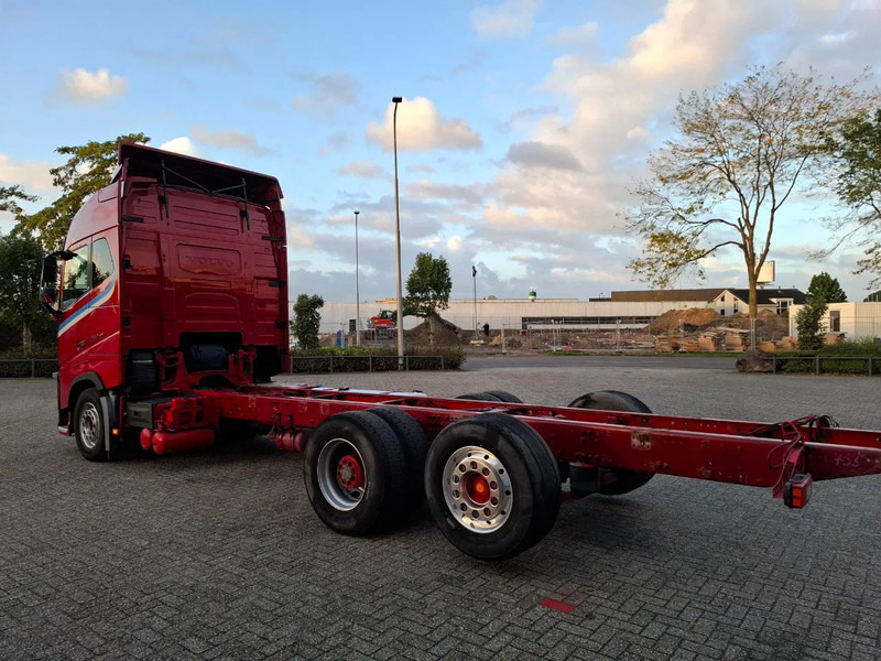 Volvo FH16-750 / BIG AXLE / VEB+ / ONLY:679711 KM / TECHNICAL 70TON / 9TON FRONT AXLE / INLINER / FULL-AIR / AUTOMATIC / EURO-6 / 2018 - Chassis lastebil: bilde 3 Volvo FH16-750 / BIG AXLE / VEB+ / ONLY:679711 KM / TECHNICAL 70TON / 9TON FRONT AXLE / INLINER / FULL-AIR / AUTOMATIC / EURO-6 / 2018 - Chassis lastebil: bilde 3