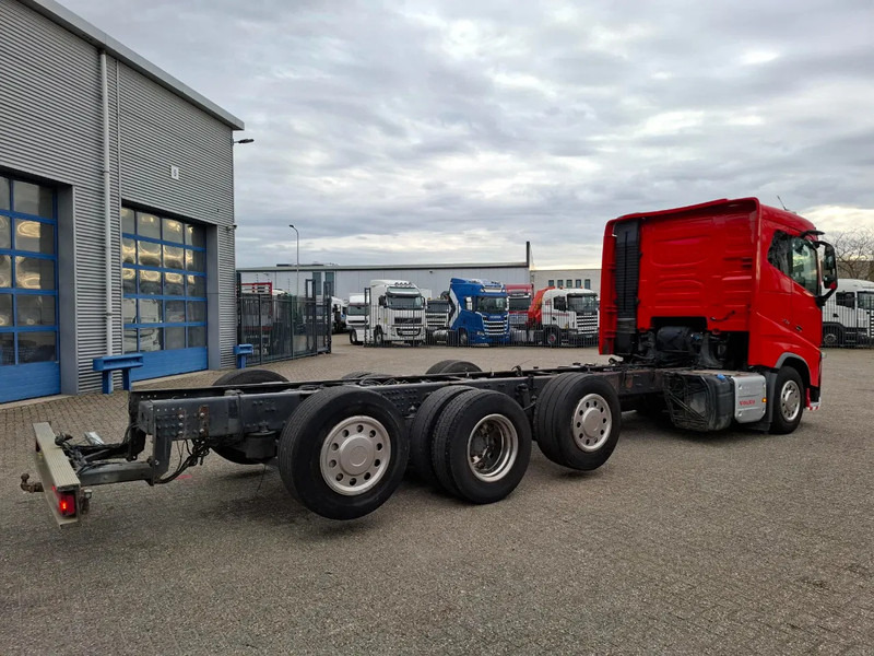 Volvo FH16-750 / VEB+ / ONLY:349761 KM / 9TON FRONT AXLE / INLINER / TECHNICAL 60TON / FULL-AIR / AUTOMATIC / EURO-6 / 2016 - Chassis lastebil: bilde 5 Volvo FH16-750 / VEB+ / ONLY:349761 KM / 9TON FRONT AXLE / INLINER / TECHNICAL 60TON / FULL-AIR / AUTOMATIC / EURO-6 / 2016 - Chassis lastebil: bilde 5