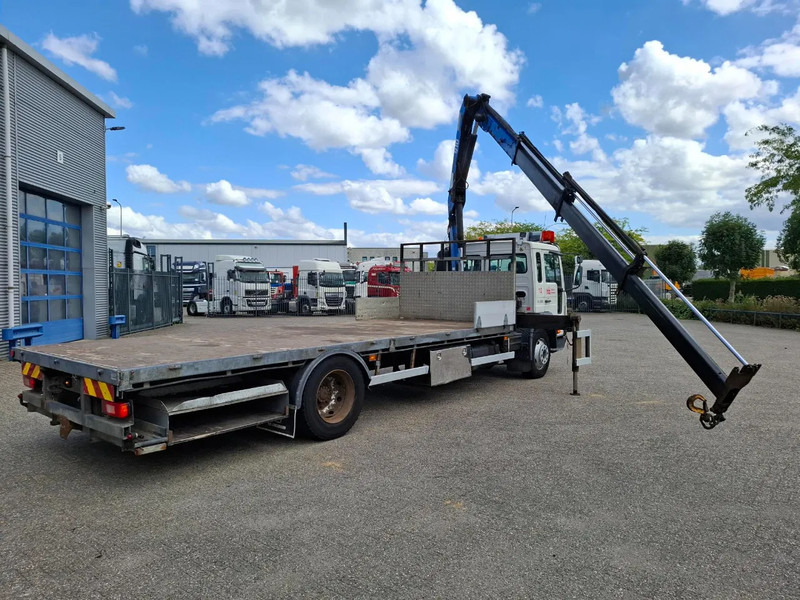 Volvo FL6-220 / HMF 910 / REMOTE / ONLY:493620 KM / AIRCO / FULL-AIR / MANUAL / EURO-3 / 2003 - Kranbil: bilde 5 Volvo FL6-220 / HMF 910 / REMOTE / ONLY:493620 KM / AIRCO / FULL-AIR / MANUAL / EURO-3 / 2003 - Kranbil: bilde 5