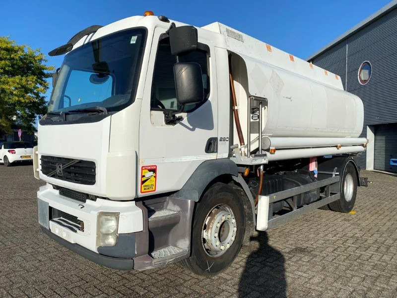 Volvo FL7-290 / 5 COMPARTIMENTS / 13000 LITER TOTAL / PUMP / AUTOMATIC / EURO-5 / 2009 - Tankbil: bilde 1 Volvo FL7-290 / 5 COMPARTIMENTS / 13000 LITER TOTAL / PUMP / AUTOMATIC / EURO-5 / 2009 - Tankbil: bilde 1