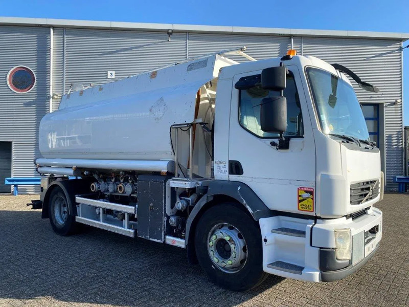 Volvo FL7-290 / 5 COMPARTIMENTS / 13000 LITER TOTAL / PUMP / AUTOMATIC / EURO-5 / 2009 - Tankbil: bilde 2 Volvo FL7-290 / 5 COMPARTIMENTS / 13000 LITER TOTAL / PUMP / AUTOMATIC / EURO-5 / 2009 - Tankbil: bilde 2