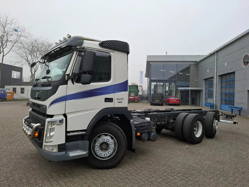 Volvo FM4-420 / VEB+ / LWDS / LIFT+LENKACHSE / ONLY:336223 KM / INLINER / AUTOMATIC / EURO-6 / 2018 - Chassis lastebil: bilde 1 Volvo FM4-420 / VEB+ / LWDS / LIFT+LENKACHSE / ONLY:336223 KM / INLINER / AUTOMATIC / EURO-6 / 2018 - Chassis lastebil: bilde 1