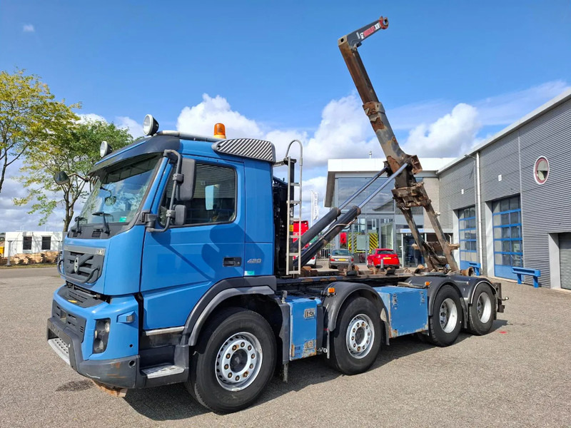 Volvo FMX 13-420 / 8X2 / HIAB 24 TON HOOK / VEB+ / ONLY:387622KM / AIRCO / AUTOMATIC / EURO-5 / 2011 - Krokbil: bilde 2 Volvo FMX 13-420 / 8X2 / HIAB 24 TON HOOK / VEB+ / ONLY:387622KM / AIRCO / AUTOMATIC / EURO-5 / 2011 - Krokbil: bilde 2