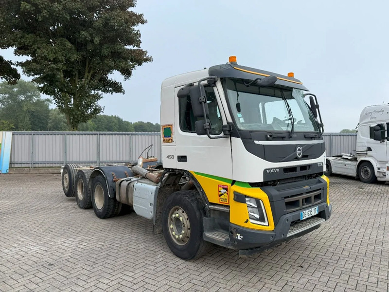 Volvo FMX 450 / ENGINE RUNNING / 8X4 / VEB / ONLY:260642 KM / PTO / LIFT+LENKACHSE / ALCOA / AUTOMATIC / EURO-6 / 2014 - Chassis lastebil: bilde 2 Volvo FMX 450 / ENGINE RUNNING / 8X4 / VEB / ONLY:260642 KM / PTO / LIFT+LENKACHSE / ALCOA / AUTOMATIC / EURO-6 / 2014 - Chassis lastebil: bilde 2