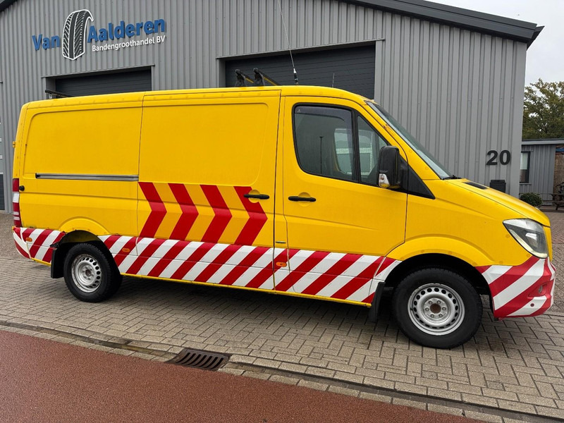 Mercedes-Benz 319 L2/H1 BF3 Begleit-/Convooi-/Begleiding-/Camper - Kassebil: bilde 2 Mercedes-Benz 319 L2/H1 BF3 Begleit-/Convooi-/Begleiding-/Camper - Kassebil: bilde 2