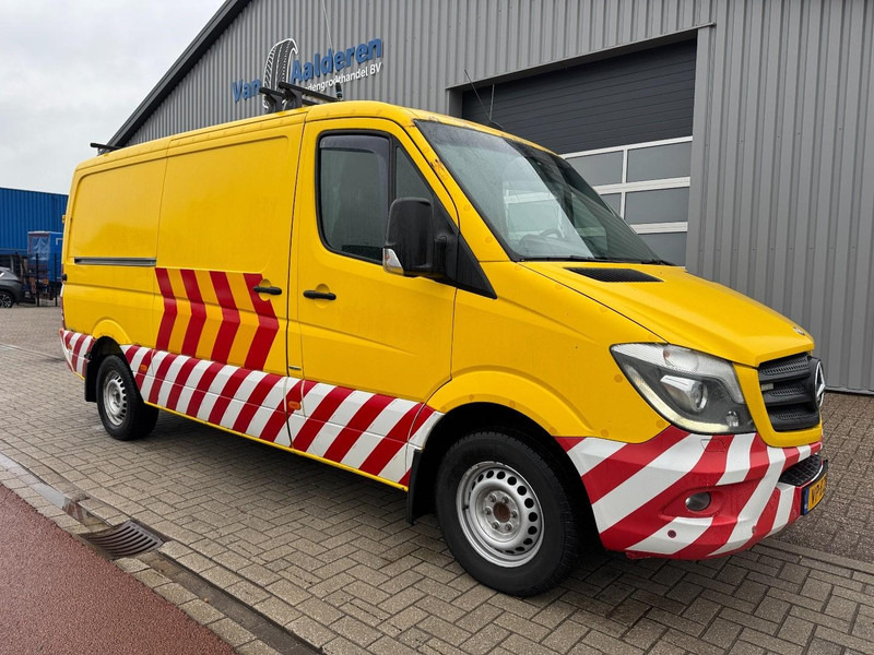 Mercedes-Benz 319 L2/H1 BF3 Begleit-/Convooi-/Begleiding-/Camper - Kassebil: bilde 1 Mercedes-Benz 319 L2/H1 BF3 Begleit-/Convooi-/Begleiding-/Camper - Kassebil: bilde 1