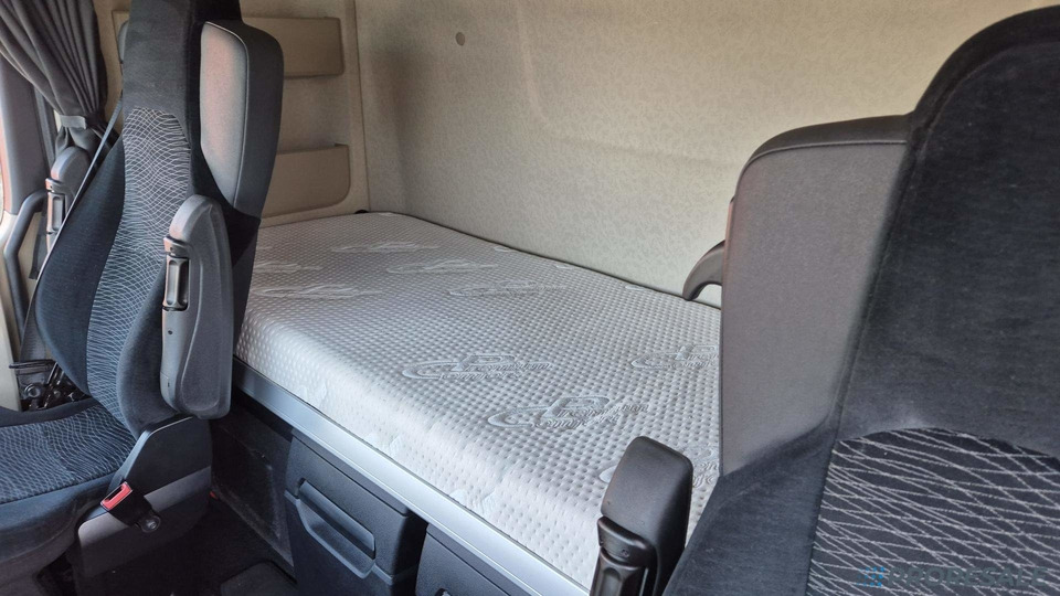 MERCEDES-BENZ ACTROS 1845 LS GIGA SPACE EURO 6 - Trekkvogn: bilde 5 MERCEDES-BENZ ACTROS 1845 LS GIGA SPACE EURO 6 - Trekkvogn: bilde 5