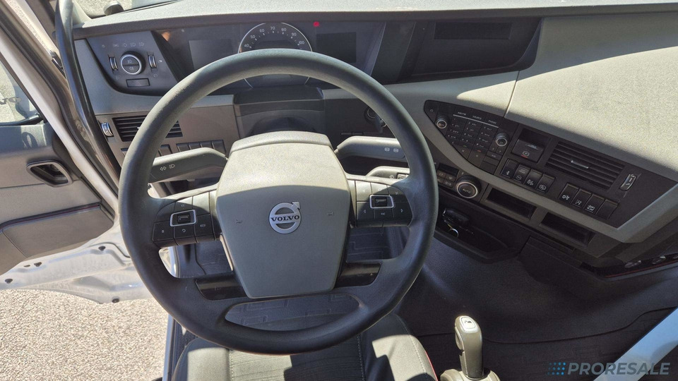 VOLVO FH 460 EURO 6 - Trekkvogn: bilde 4 VOLVO FH 460 EURO 6 - Trekkvogn: bilde 4