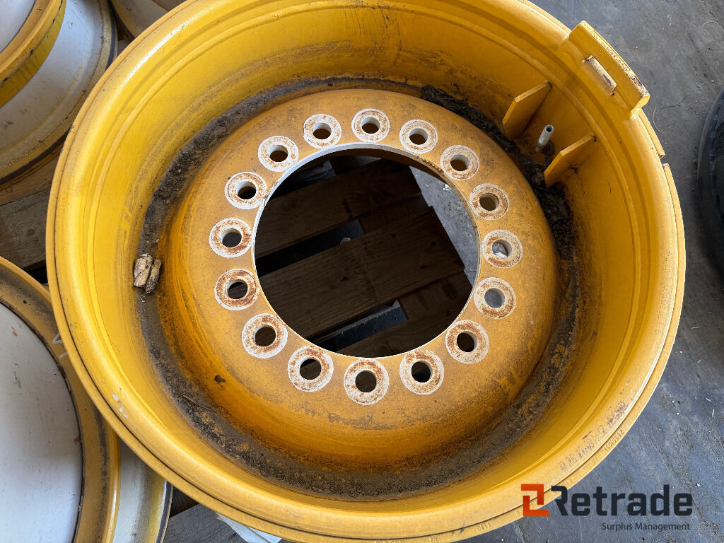 4st Fälgar Hjullastare - Anleggsmaskiner: bilde 4 4st Fälgar Hjullastare - Anleggsmaskiner: bilde 4