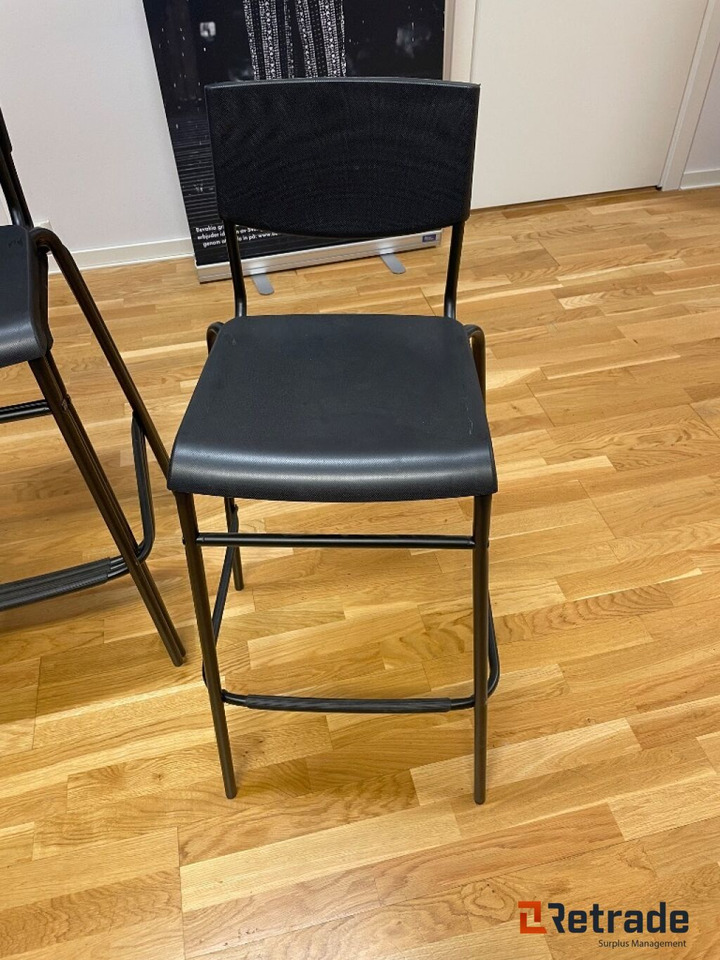 8 st stolar - Verktøy/ Utstyr: bilde 4 8 st stolar - Verktøy/ Utstyr: bilde 4