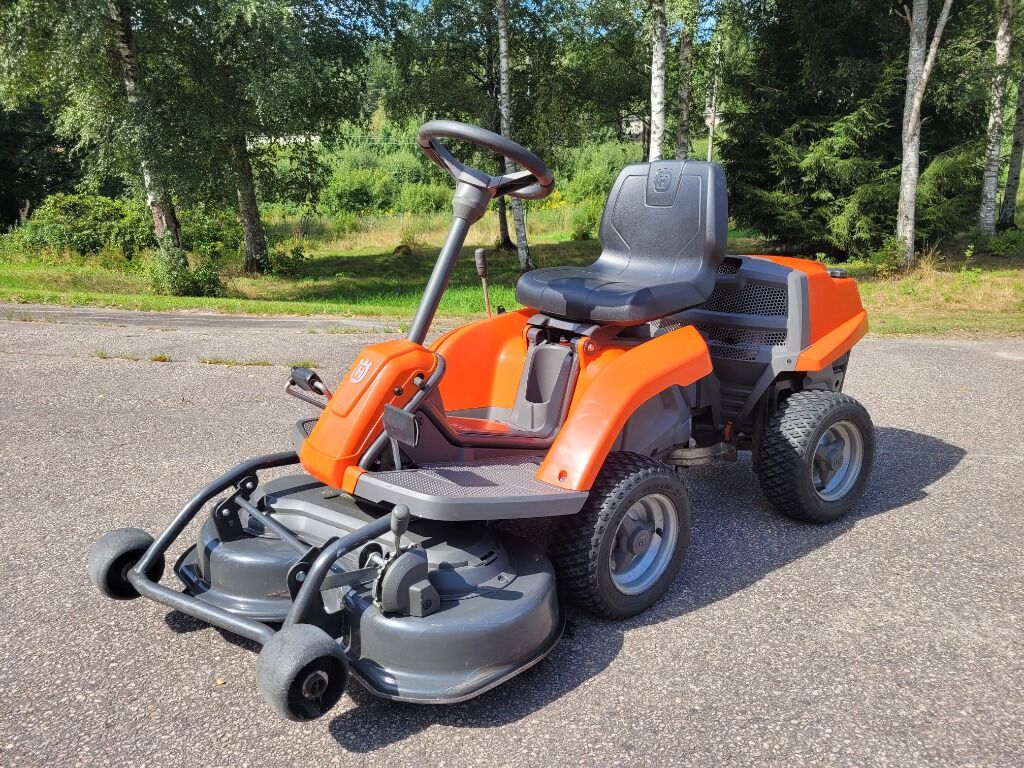 Åkgräsklippare Husqvarna Rider R111B - Hageutstyr: bilde 1 Åkgräsklippare Husqvarna Rider R111B - Hageutstyr: bilde 1