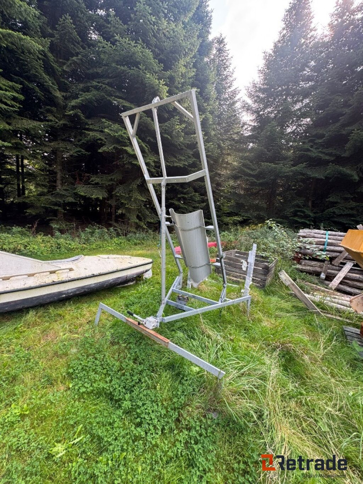 Forskelligt udstyr Stativ til hjortevildt - Annet utstyr: bilde 2 Forskelligt udstyr Stativ til hjortevildt - Annet utstyr: bilde 2