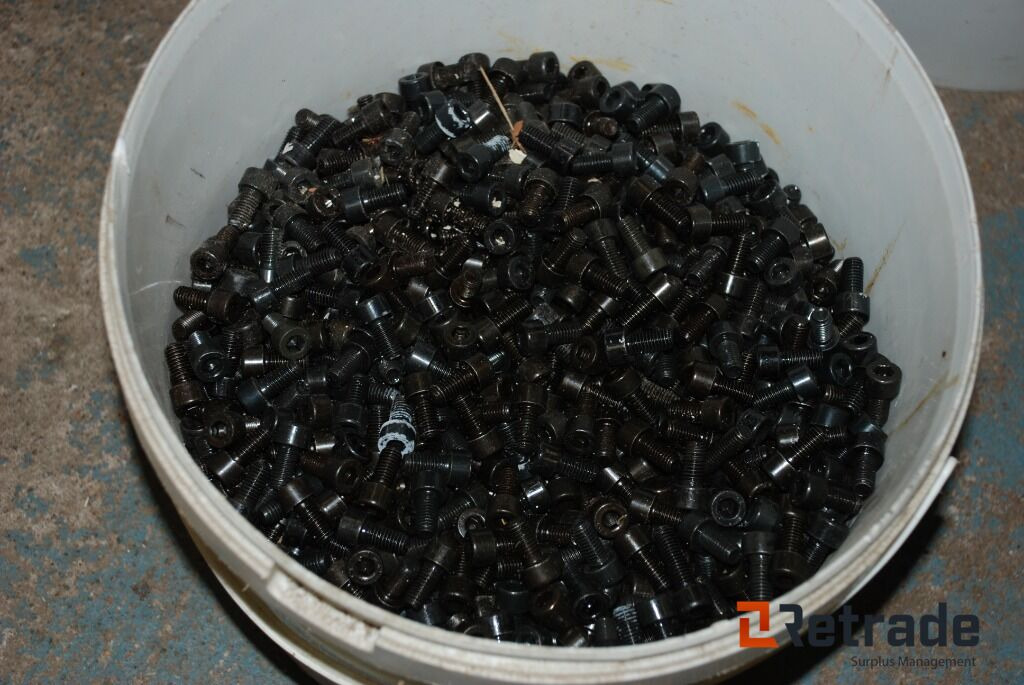 Parti med diverse skruv och bult - Annet utstyr: bilde 4 Parti med diverse skruv och bult - Annet utstyr: bilde 4