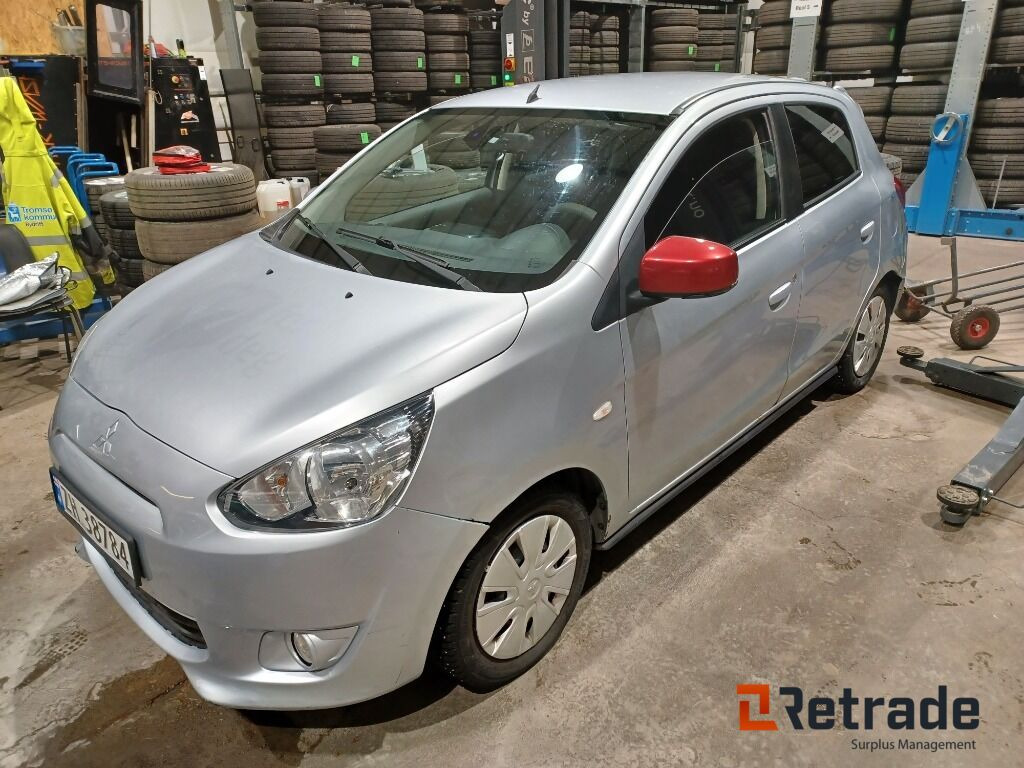 Bil Mitsubishi Space Star - Personenbil: bilde 1 Bil Mitsubishi Space Star - Personenbil: bilde 1