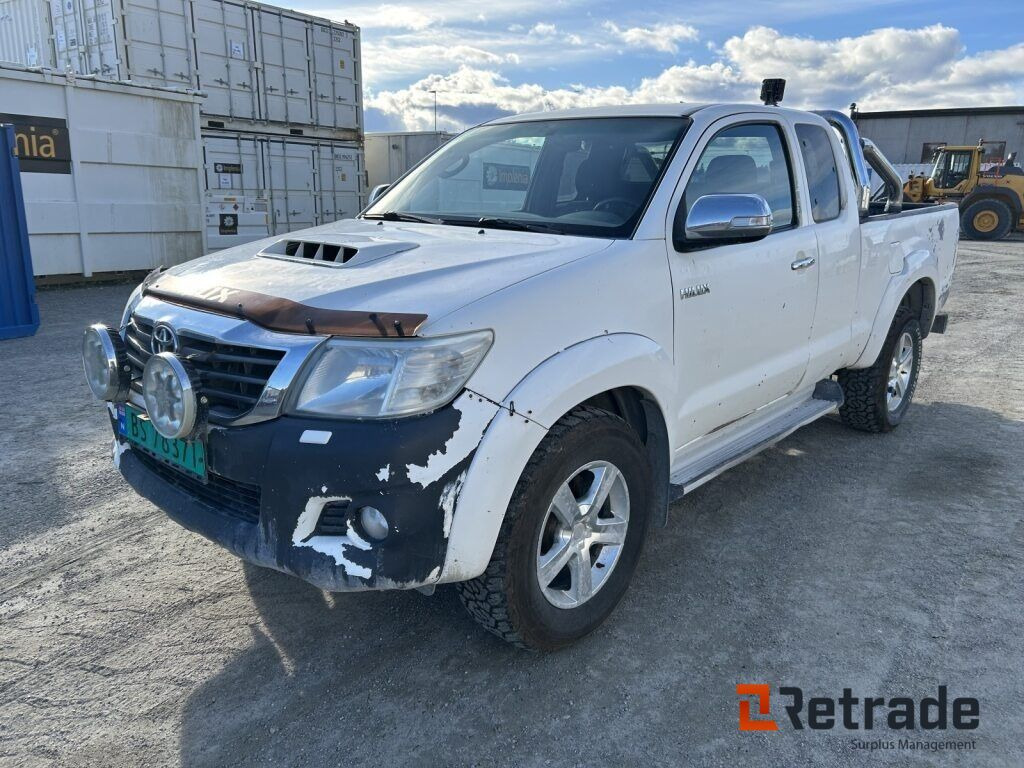 Bil Toyota Hilux - Personenbil: bilde 2 Bil Toyota Hilux - Personenbil: bilde 2