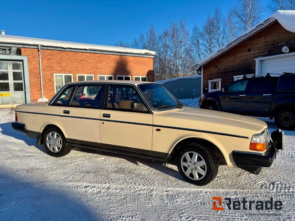 Bil Volvo 244 GL - Personenbil: bilde 3 Bil Volvo 244 GL - Personenbil: bilde 3