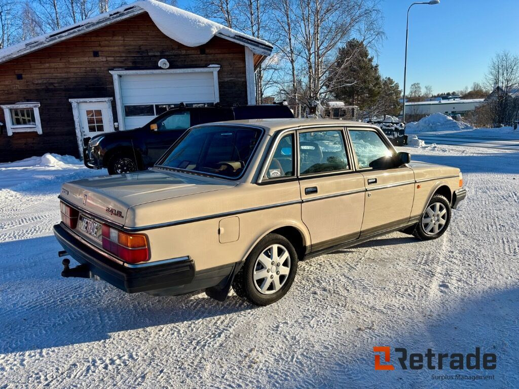 Bil Volvo 244 GL - Personenbil: bilde 4 Bil Volvo 244 GL - Personenbil: bilde 4