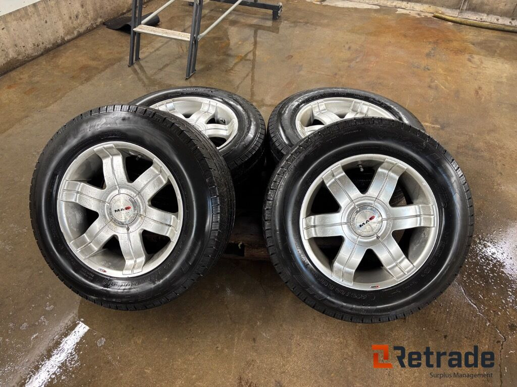 Däck Hjul till Mitsubishi Pajero Michelin pilot LTX M+S 275/60R18 4st - Anleggsmaskiner: bilde 1 Däck Hjul till Mitsubishi Pajero Michelin pilot LTX M+S 275/60R18 4st - Anleggsmaskiner: bilde 1