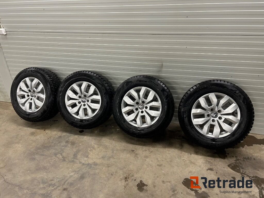 Däck Kumho Wintercraft SUV WS3 Till VW Amarok - Anleggsmaskiner: bilde 1 Däck Kumho Wintercraft SUV WS3 Till VW Amarok - Anleggsmaskiner: bilde 1