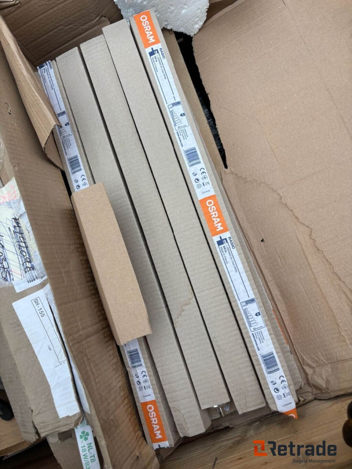 Diverse lystoffrør , 3 paller - Verktøy/ Utstyr: bilde 5 Diverse lystoffrør , 3 paller - Verktøy/ Utstyr: bilde 5