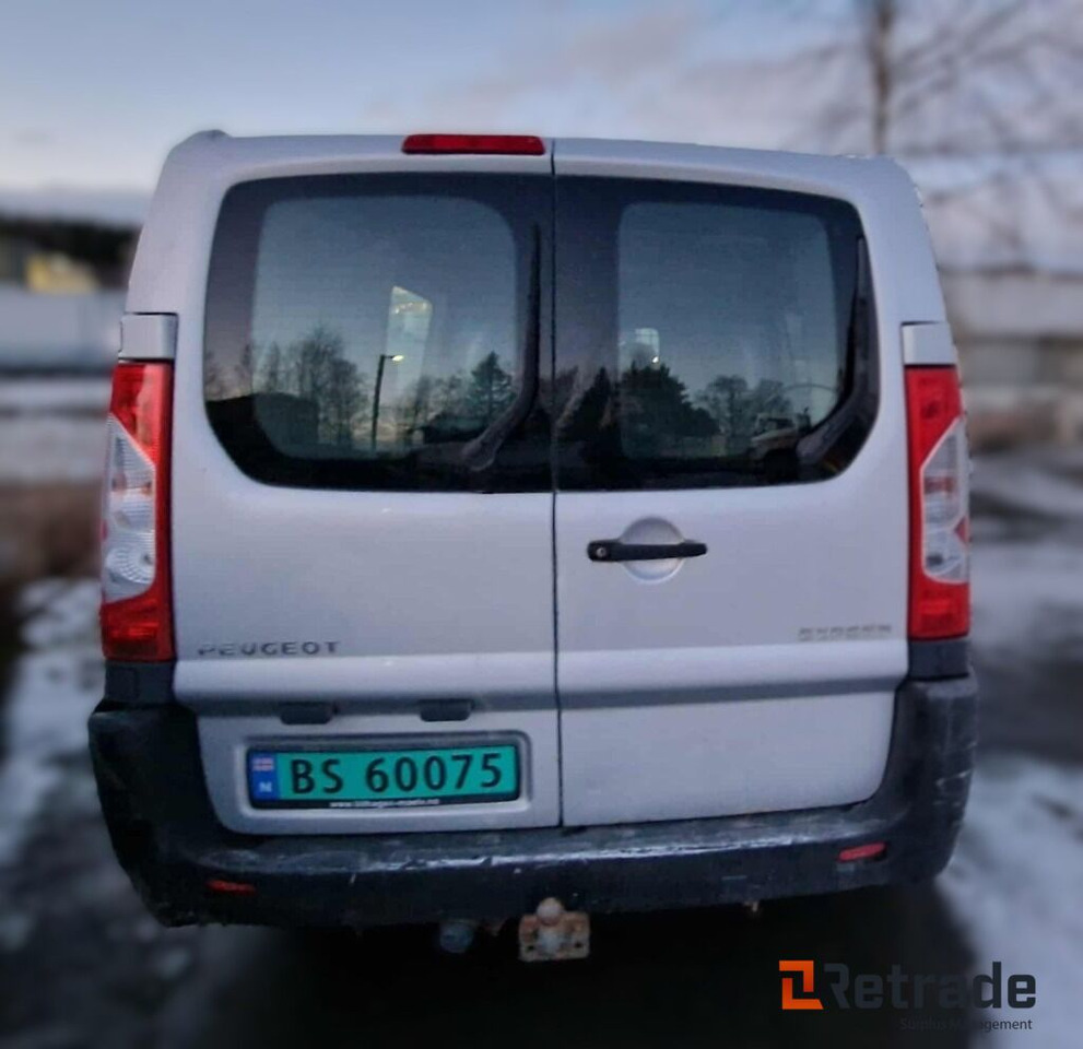 En pen Peugeot Expert 2009-modell - Personenbil: bilde 4 En pen Peugeot Expert 2009-modell - Personenbil: bilde 4