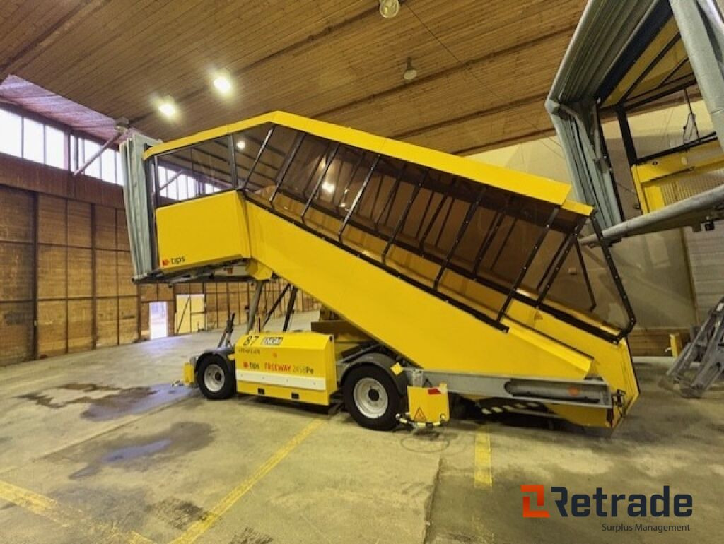 Flytrapp - TIPS FREEWAY 2458Pe - Lav timestand. - Anleggsmaskiner: bilde 1 Flytrapp - TIPS FREEWAY 2458Pe - Lav timestand. - Anleggsmaskiner: bilde 1