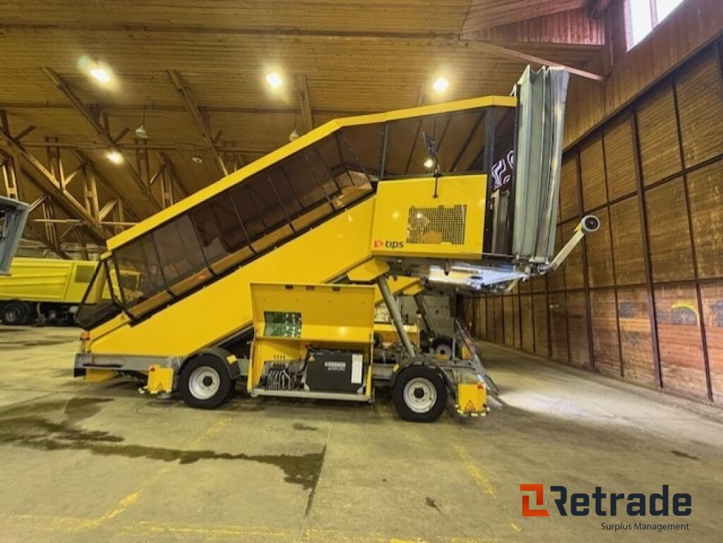 Flytrapp - TIPS FREEWAY 2458Pe - Lav timestand. - Anleggsmaskiner: bilde 2 Flytrapp - TIPS FREEWAY 2458Pe - Lav timestand. - Anleggsmaskiner: bilde 2