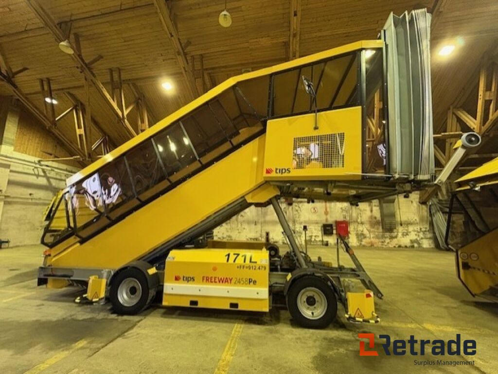 Flytrapp - TIPS FREEWAY 2458Pe - Lav timestand. - Anleggsmaskiner: bilde 1 Flytrapp - TIPS FREEWAY 2458Pe - Lav timestand. - Anleggsmaskiner: bilde 1